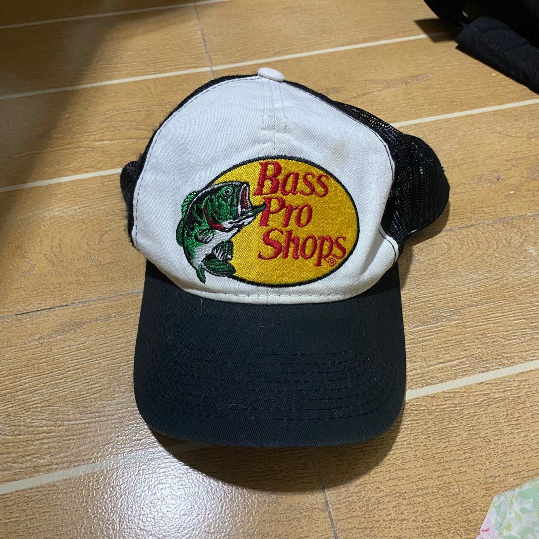 Bass Pro Shops Authentic (Category: Caps & Hats) located in Subic. Submitted by carammegotta (Listing ID 1328392638, Image 1). Description: Needs wash Needs reshaping Distressing on the right side of the mesh .