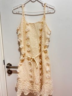 (Category: ) located in . Submitted by hikki28 (Listing ID 1328337453, Image 1). Description: .