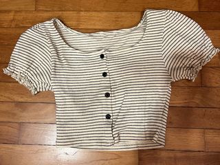 (Category: ) located in . Submitted by carynyong (Listing ID 1328400475, Image 1). Description: .