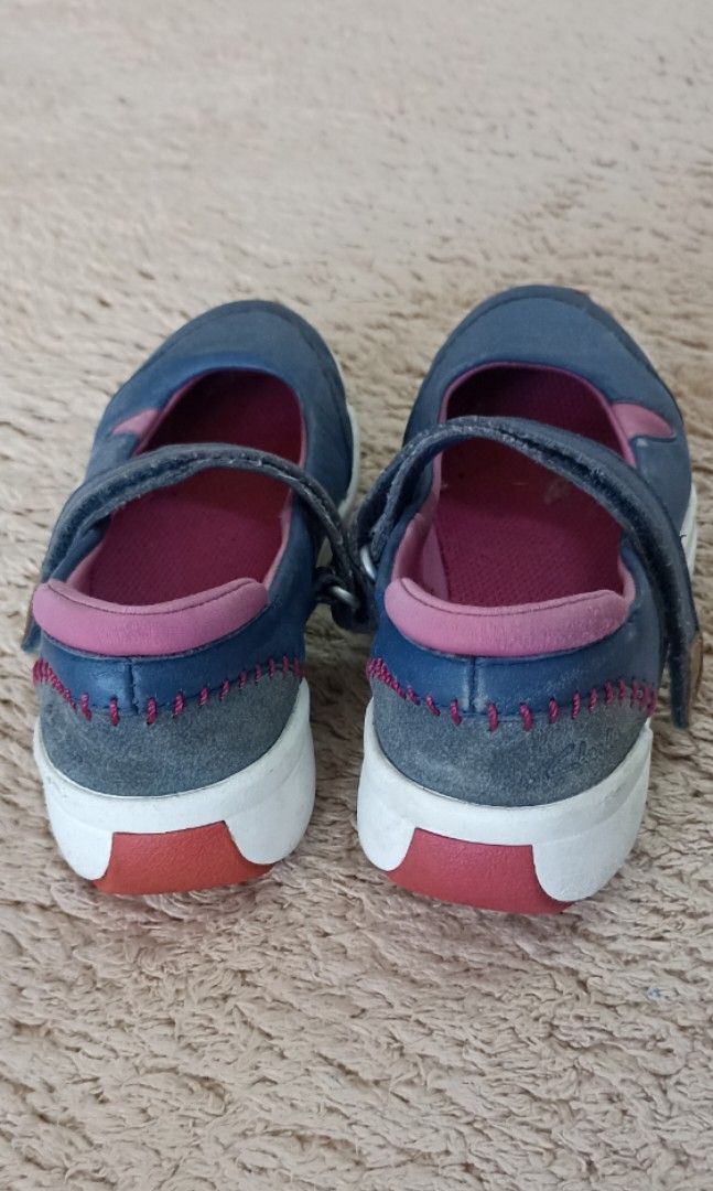 Clarks girl shoe, Babies & Kids, Babies & Kids Fashion on Carousell