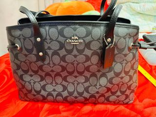 (Category: ) located in . Submitted by lulouisa (Listing ID 1328363939, Image 1). Description: .