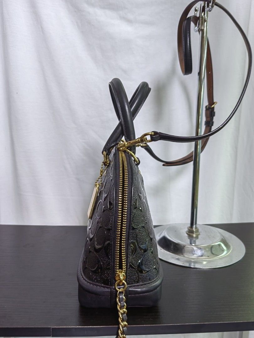 Coach EMBOSSED Signature Black (Category: Luxury Bags & Wallets) located in Paranaque City. Submitted by margocollection (Listing ID 1328261845, Image 3). Description: Lightly Used Super Pretty.