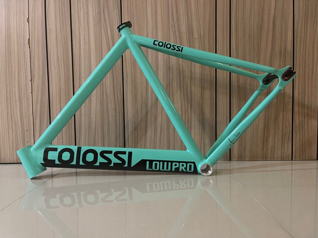 Colossi frameset 2025