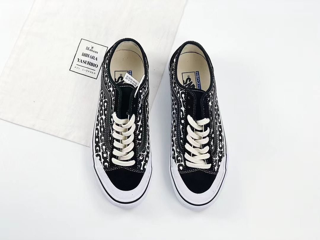 Comme des Garcons x Vans Black