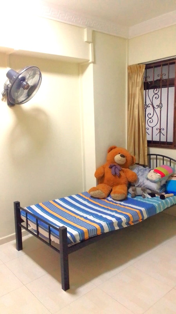 (Category: ) located in . Submitted by your_rental_specialist (Listing ID 1328270957, Image 1). Description: .