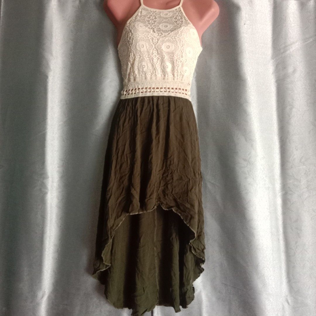 Dress 2 (Category: Dresses) located in Santa Maria. Submitted by avvvs (Listing ID 1328297347, Image 1). Description: .