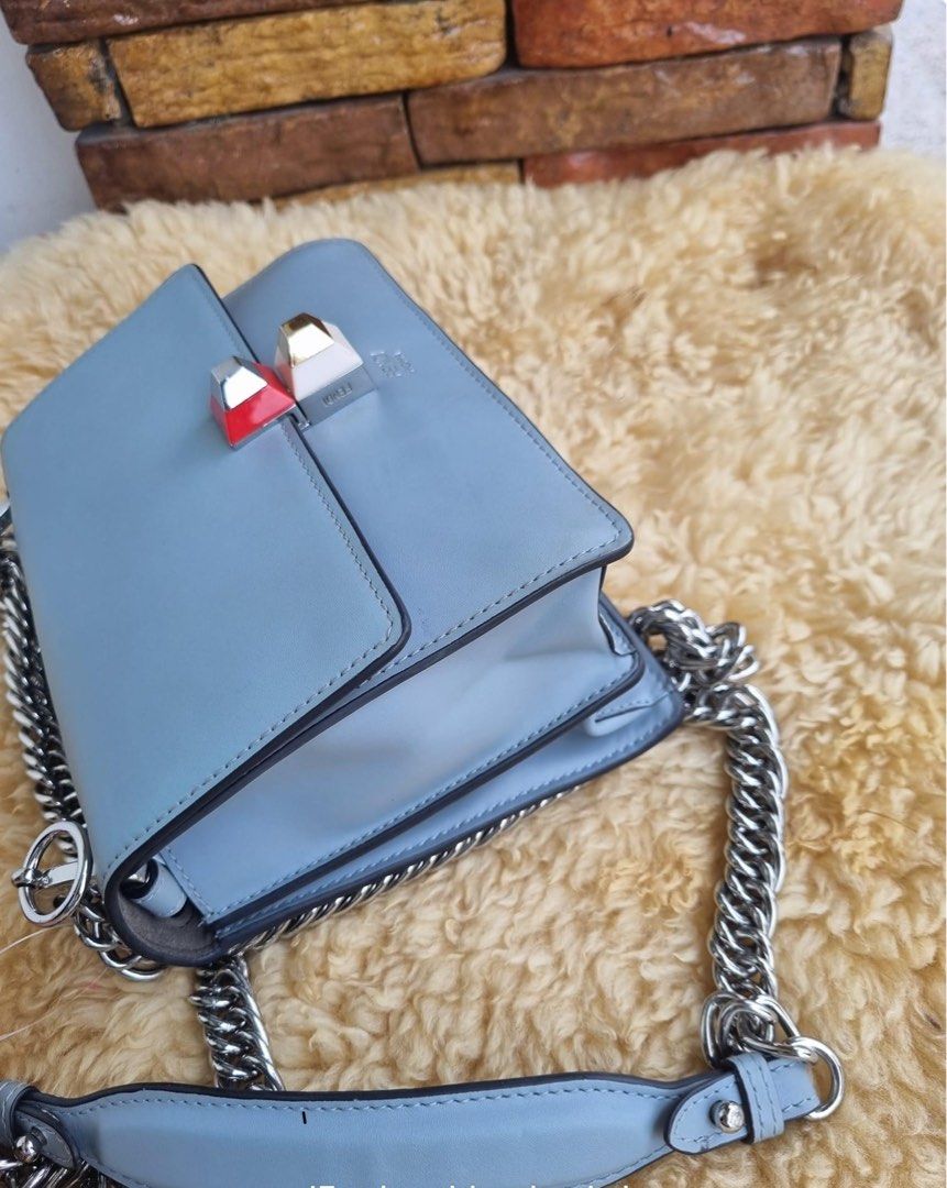 Fendi khan (Category: Luxury Bags & Wallets) located in Santa Ana. Submitted by astonandariana (Listing ID 1326246241, Image 2). Description: .
