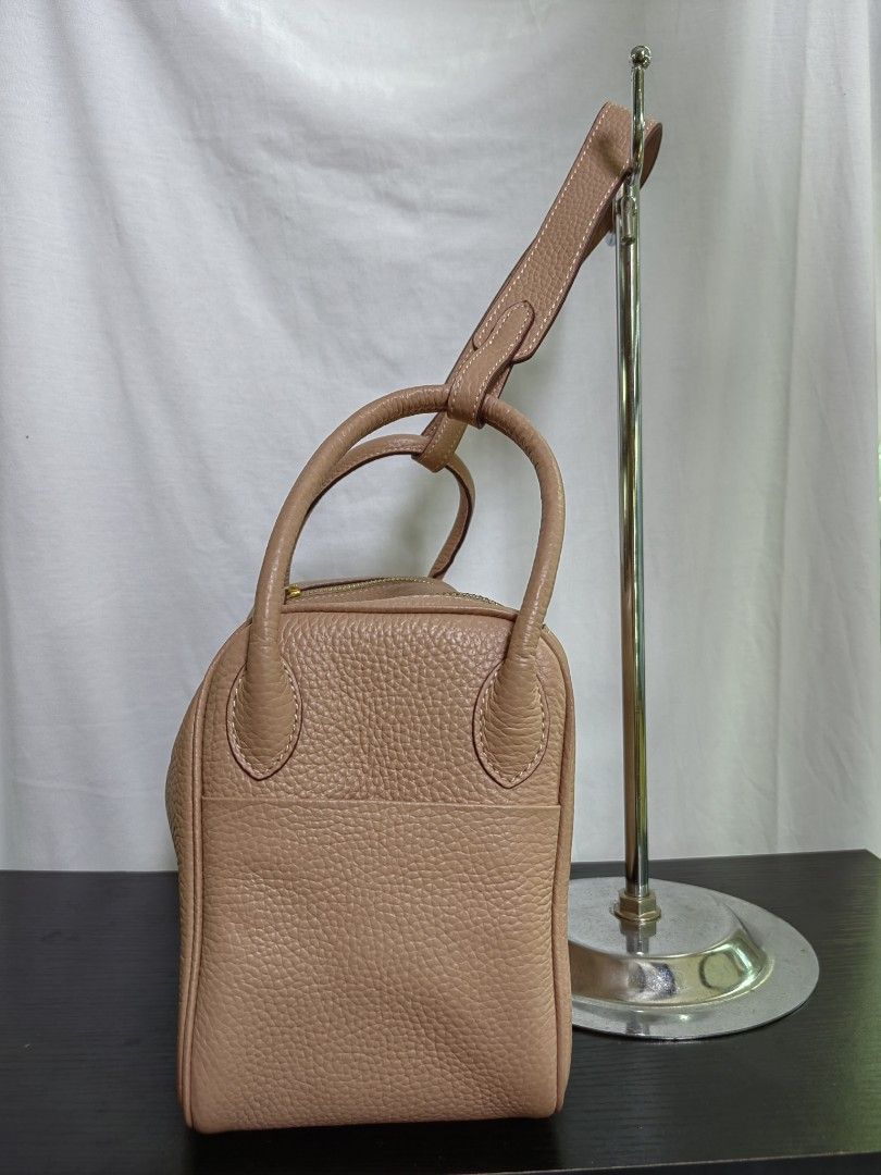 Hermes Lindy 30 (Category: Luxury Bags & Wallets) located in Paranaque City. Submitted by margocollection (Listing ID 1328265970, Image 3). Description: .