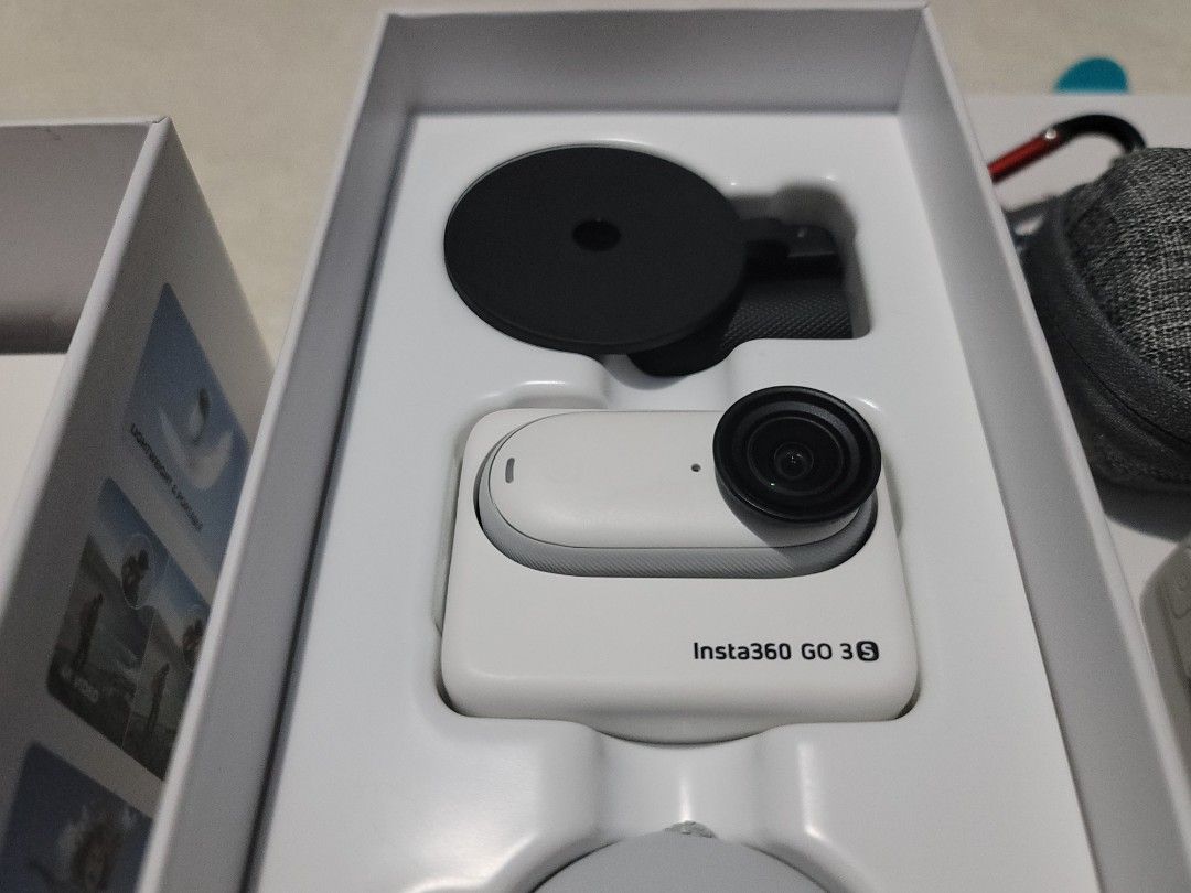 Insta360 Go 3S White 128GB complete set (Category: Cameras) located in Marikina City. Submitted by vesuv (Listing ID 1328415267, Image 3). Description: Insta360 Go 3S White 128GB complete set Price: 24,499 Price: 24,499 Date of purchase: September 2024; used twice during trip. Warranty until September 2025. RFS: Change of plan, will switch to professional camera Clean, looks new, and ready to use. Inclusion: Insta360 Go 3S White 128GB (w/ tempere