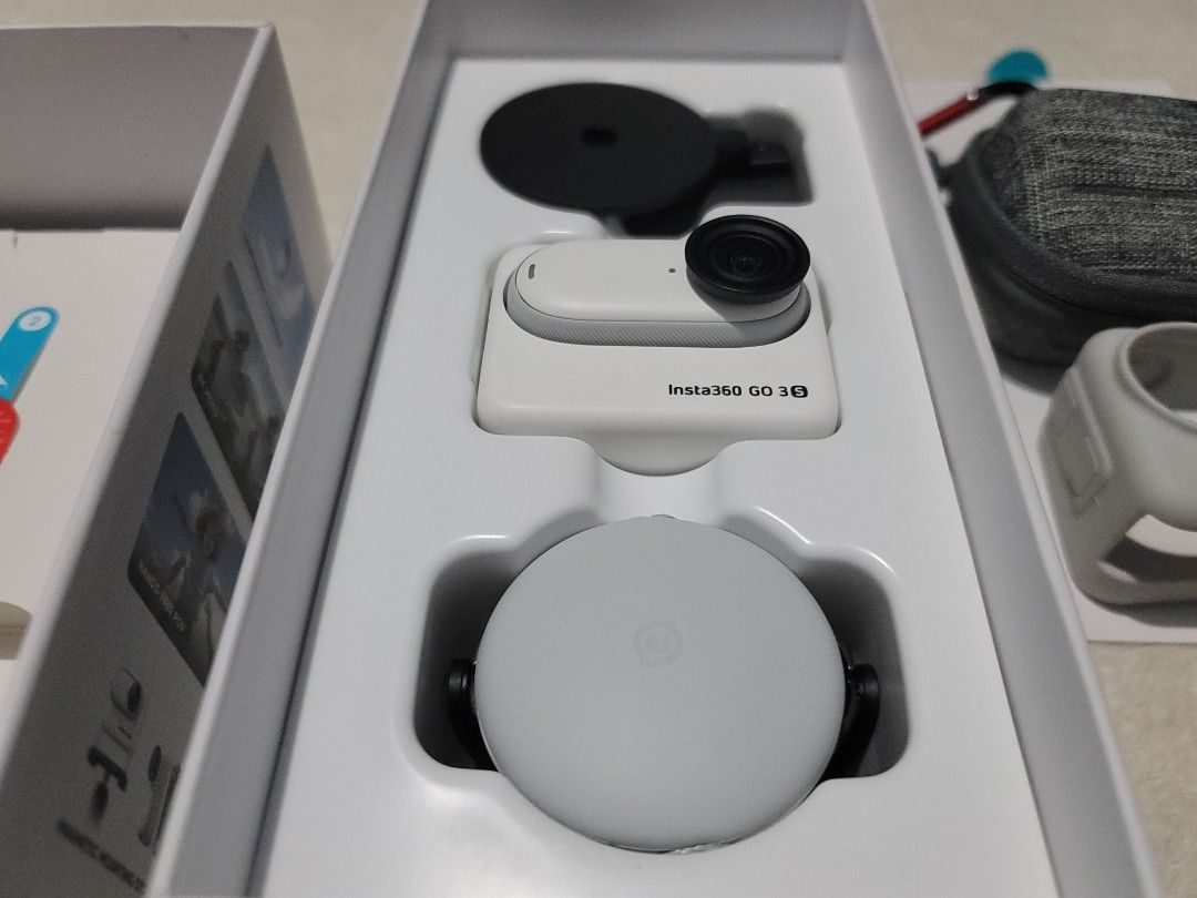 Insta360 Go 3S White 128GB complete set (Category: Cameras) located in Marikina City. Submitted by vesuv (Listing ID 1328415267, Image 2). Description: Insta360 Go 3S White 128GB complete set Price: 24,499 Price: 24,499 Date of purchase: September 2024; used twice during trip. Warranty until September 2025. RFS: Change of plan, will switch to professional camera Clean, looks new, and ready to use. Inclusion: Insta360 Go 3S White 128GB (w/ tempere