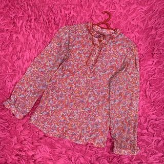 (Category: ) located in . Submitted by wardrobewarda (Listing ID 1328376480, Image 1). Description: .