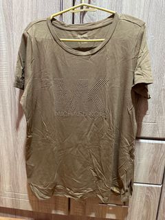 (Category: ) located in . Submitted by VhilynShop (Listing ID 1328372489, Image 1). Description: .