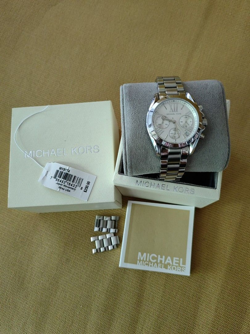 MK Watch Silver Bradshaw (Category: Women's Watches) located in Paranaque City. Submitted by margocollection (Listing ID 1328257942, Image 1). Description: COMES with Box Care Card.