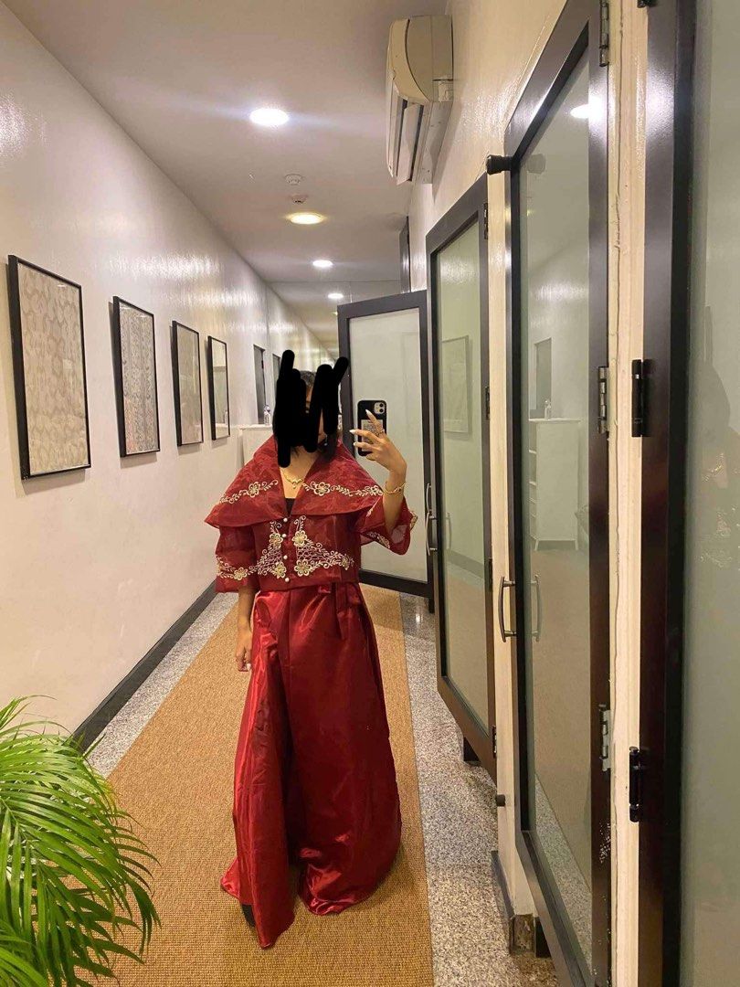 Modern Filipiniana (RENT) (Category: Dresses) located in Makati City. Submitted by onewuh (Listing ID 1328408784, Image 3). Description: 500 PHP (Rent) + 500 PHP (Deposit) Deposit will be given back if the filipiniana is returned in good condition. For reference, I am 5'3 FT tall.