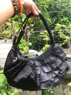 (Category: ) located in . Submitted by rosemarie151675 (Listing ID 1328294257, Image 1). Description: .