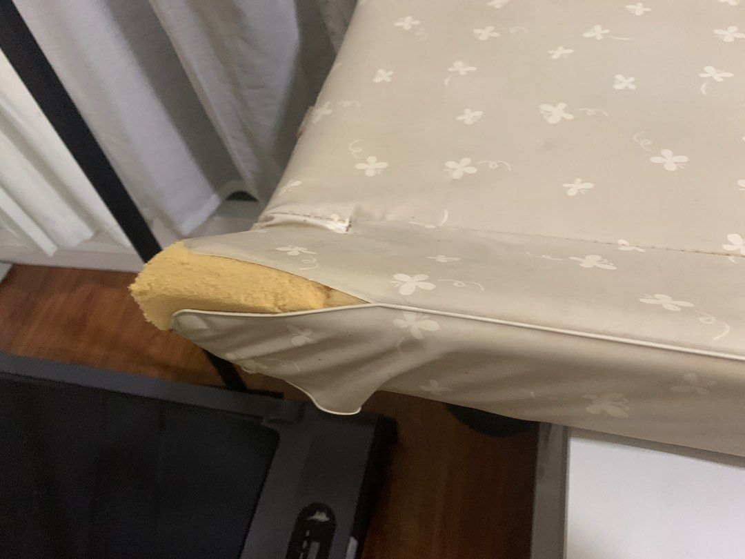 Mothercare Changing pad (Category: Changing Tables & Stations) located in Quezon City. Submitted by chanel81 (Listing ID 1328350737, Image 3). Description: Mothercare changing table pad. Has loose threads as shown on pic. .