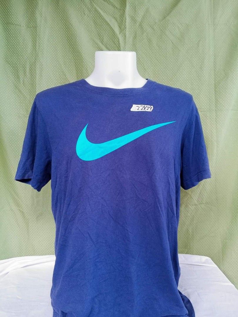 NIKE SWOOSH (Category: Tshirts & Polo Shirts ) located in Butuan. Submitted by thrifthngs (Listing ID 1328310953, Image 1). Description: .