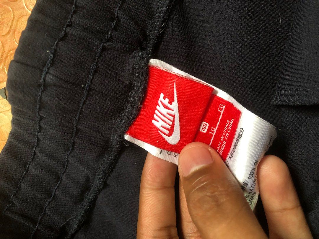NIKE TECHFLEECE (Category: Activewear) located in San Fernando. Submitted by unc_thrifts (Listing ID 1328280096, Image 2). Description: .