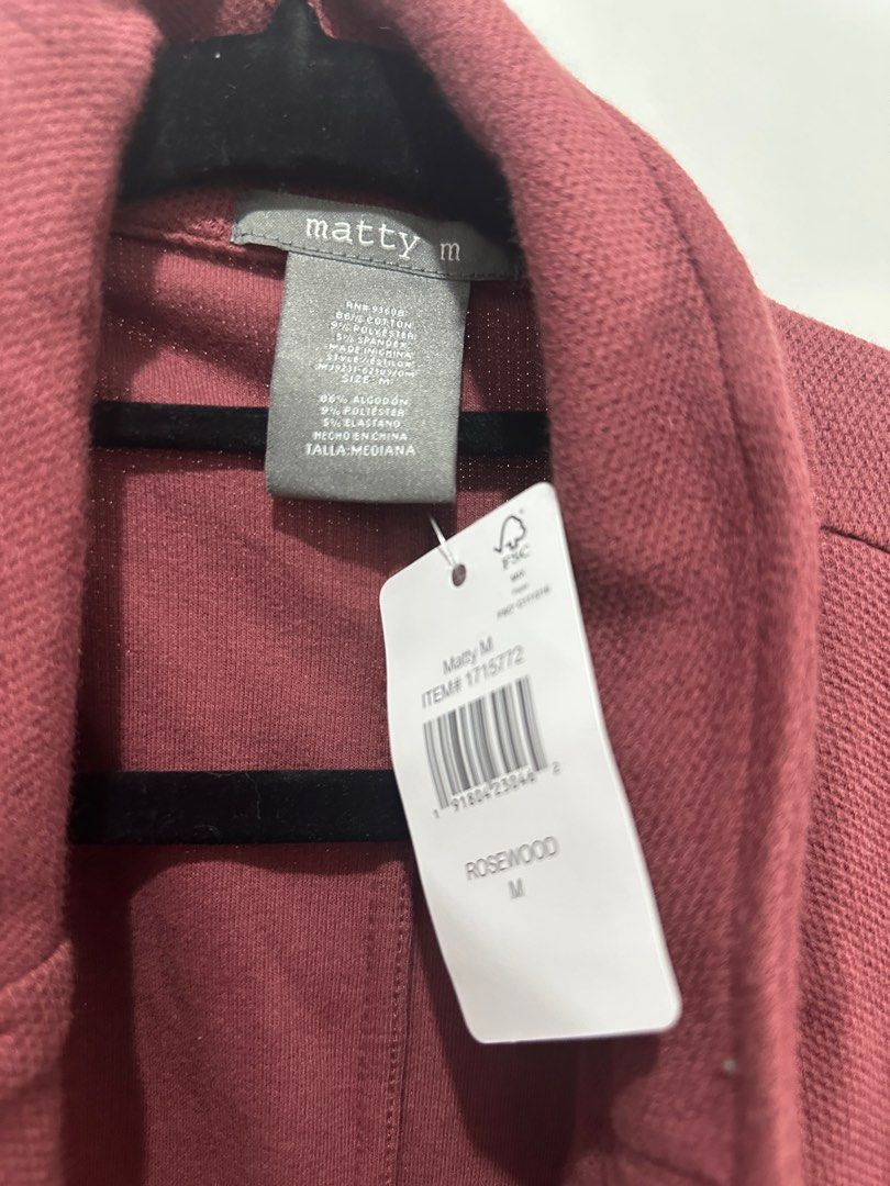 RED BLAZER (Category: Coats, Jackets and Outerwear) located in Makati City. Submitted by declutterwithjz (Listing ID 1328347505, Image 2). Description: .