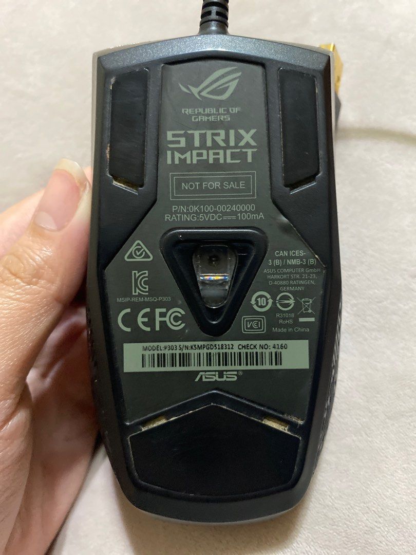 ROG STRIX IMPACT (Category: Mouse & Mousepads) located in Baguio. Submitted by szweya (Listing ID 1328408927, Image 2). Description: ‼️ STILL NEGOTIABLE ‼️ RFS: quit gaming 🙂‍↕️.