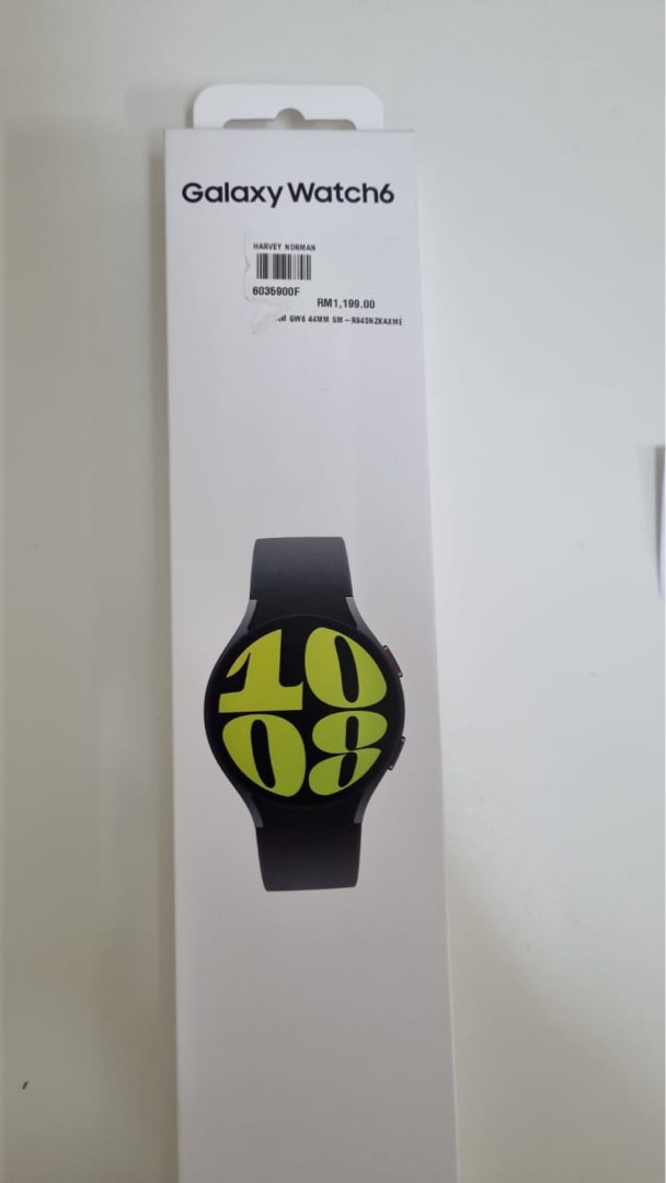 Samsung Galaxy 6 watch black color, Mobile Phones & Gadgets, Wearables