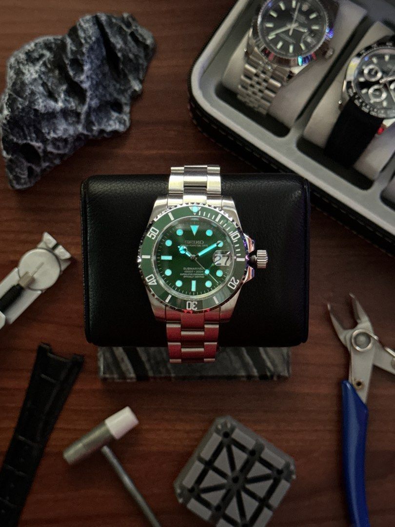 Seiko Submariner Hulk Mod Watch (Category: Luxury Watches) located in Quezon City. Submitted by mnl.chll (Listing ID 1328251579, Image 3). Description: Seiko Submariner Hulk Mod Watch Case: Durable stainless steel Weight: 150g Diameter: 40mm Strap: Customizable (OYSTER/JUBILEE) Movement: Seiko NH34A Automatic Mechanical Mode of Payment: BANK/GCASH A ₱2,000 down payment (DP) is required to confirm your order, with the remaining balance to be paid 