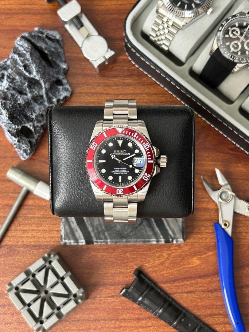 Seiko Tudor Black Bay Mod Watch (Category: Luxury Watches) located in Quezon City. Submitted by mnl.chll (Listing ID 1328251607, Image 1). Description: Seiko Tudor Black Bay Mod Watch Case: Durable stainless steel Weight: 150g Diameter: 40mm Strap: Customizable (OYSTER/JUBILEE) Movement: Seiko NH34A Automatic Mechanical Mode of Payment: BANK/GCASH A ₱2,000 down payment (DP) is required to confirm your order, with the remaining balance to be paid 