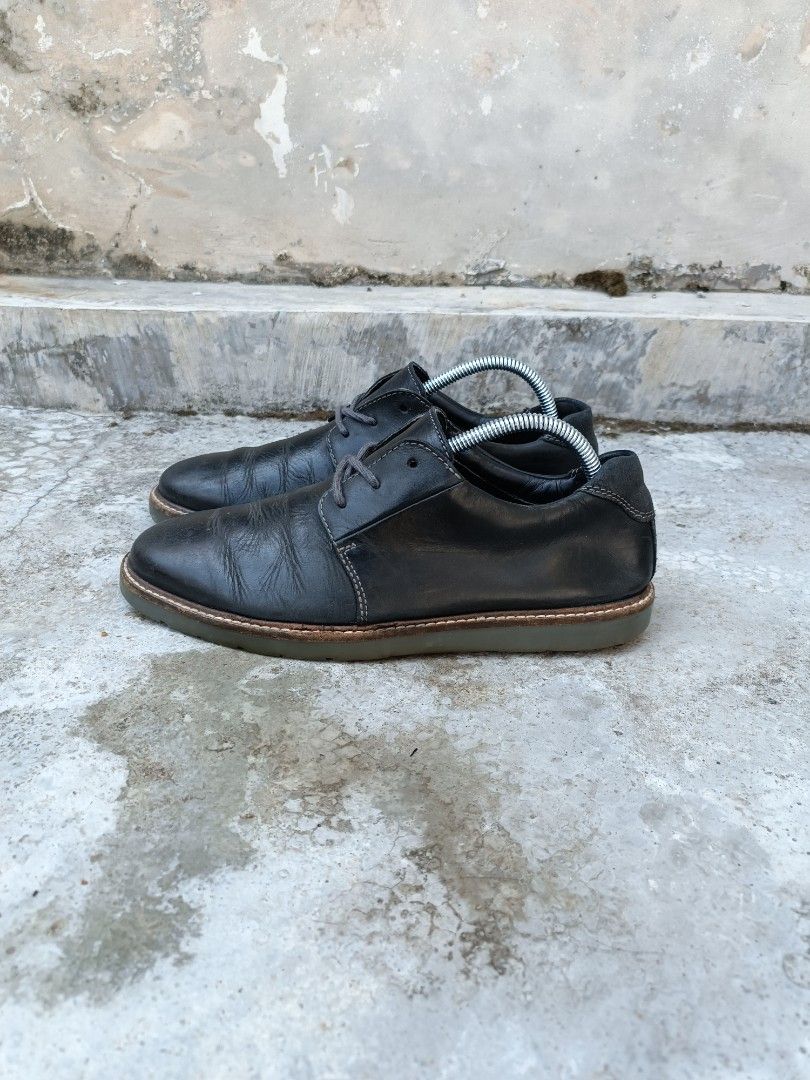 Clarks grandin plain black on sale
