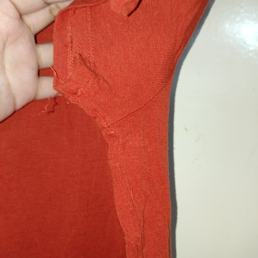 [SET] Forever 21 Black & Orange Baby Tee (Category: Shirts) located in Cainta. Submitted by closetnicoco (Listing ID 1328403884, Image 3). Description: selling for my sister! P150 for BOTH! please see photos for condition. himulmol in armpit areas, slightly loose threads, but both shirts are still usable. super thin and stretchy fabric. please manage expectations! CHECK OUT MY OTHER LISTINGS! 👗 Can give discount if you buy 2+ items 🛍 DM for any