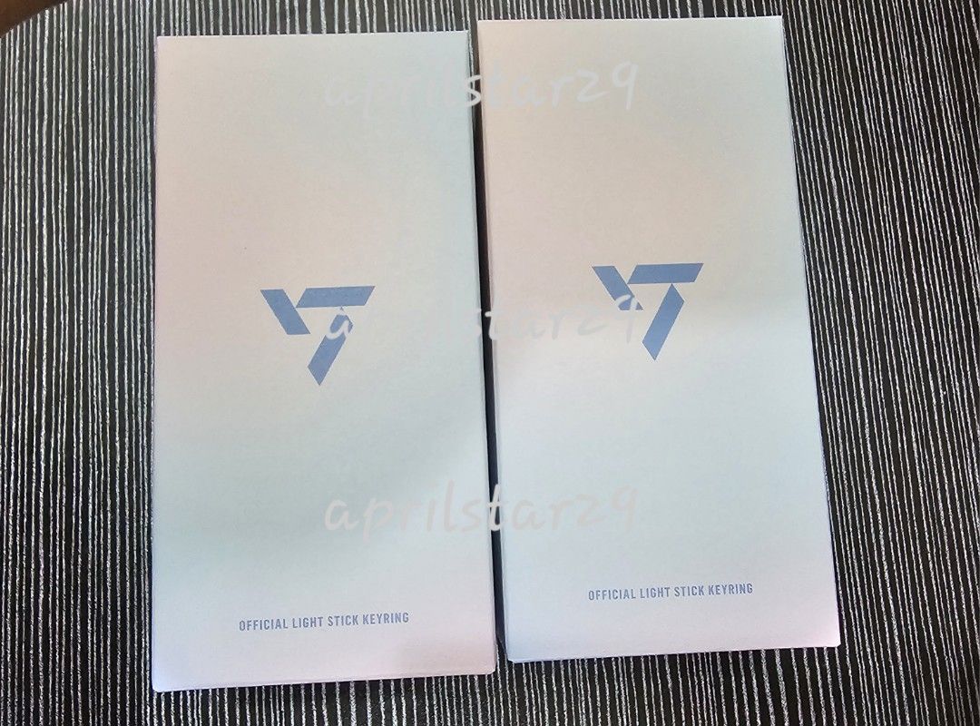 SEVENTEEN Official Light Stick ver.3 Keyring, Hobbies & Toys