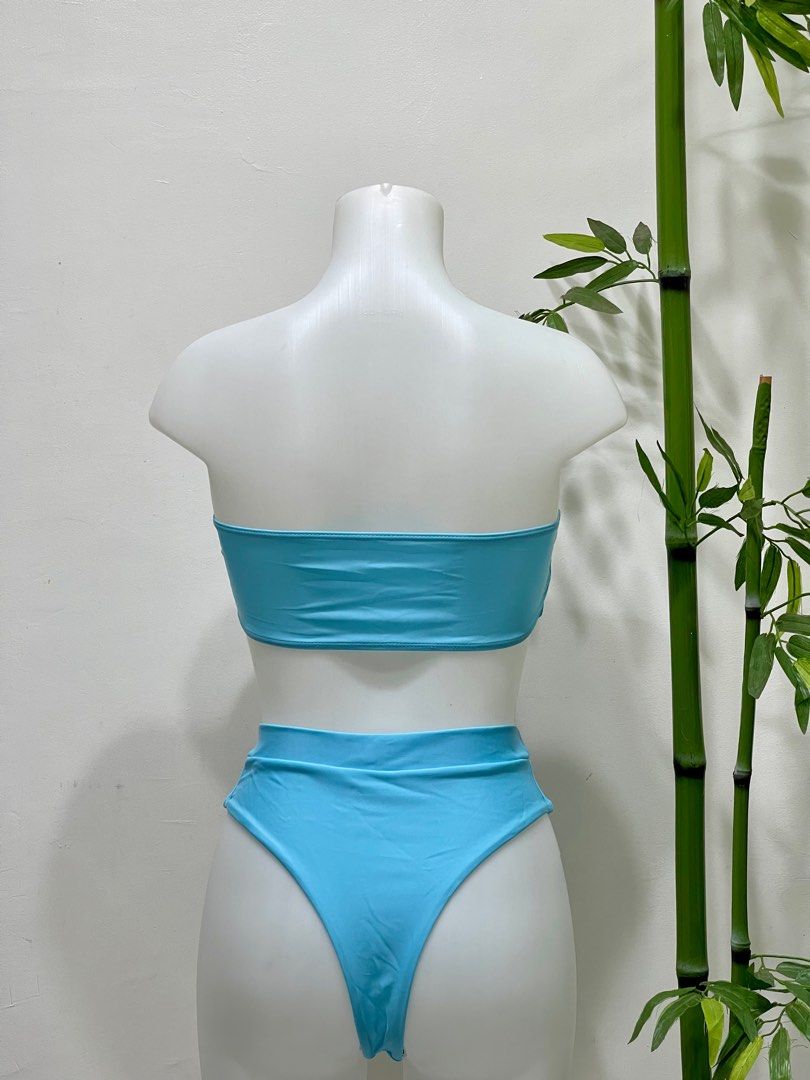 Shein 2 Piece Bathing Suit Strapless Bikini Set (Category: Bikinis & Swimsuits) located in Davao. Submitted by sheerinarachic (Listing ID 1328370076, Image 2). Description: Size on tag: S Can fit: XS to S Fabric: Stretchy Other details: With tube bra padding & panty hygienic protection Code: 2PC-1 📌Strictly payment 1st Mode of payments: BDO & Maya.