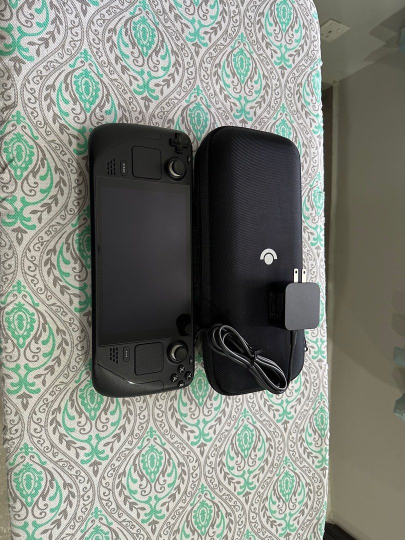 Steam Deck 64GB + 512gb SD Card, Video Gaming, Video Game Consoles