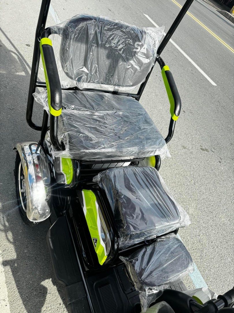 SUPER CODE 001A DISC BRAKE - 3 WHEELS E-TRIKE WITH ROOF & WINDSHIELD (Category: Bicycles) located in Marikina City. Submitted by keionlines85428 (Listing ID 1328400581, Image 3). Description: SUPER CODE 001A DISC BRAKE - 3 WHEELS E-TRIKE WITH ROOF & WINDSHIELD ‼️001A DISC BRAKE▪️₱27,000 📌Specs ✔️WITH AUTOMATIC WIPER ✔️WITH ROOF & WINDSHIELD ✔️WITH SIDEMIRROR ✔️DISC BRAKE FRONT ✔️3 SEATER WITH CHILD SEAT ✔️With alarm and keys ✔️48V 20ah ( ORIGINA