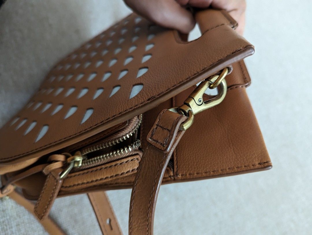 Fossil hazel crossbody sale