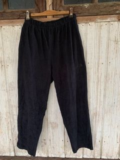 (Category: ) located in . Submitted by ladiesbranded_store (Listing ID 1328406585, Image 1). Description: .