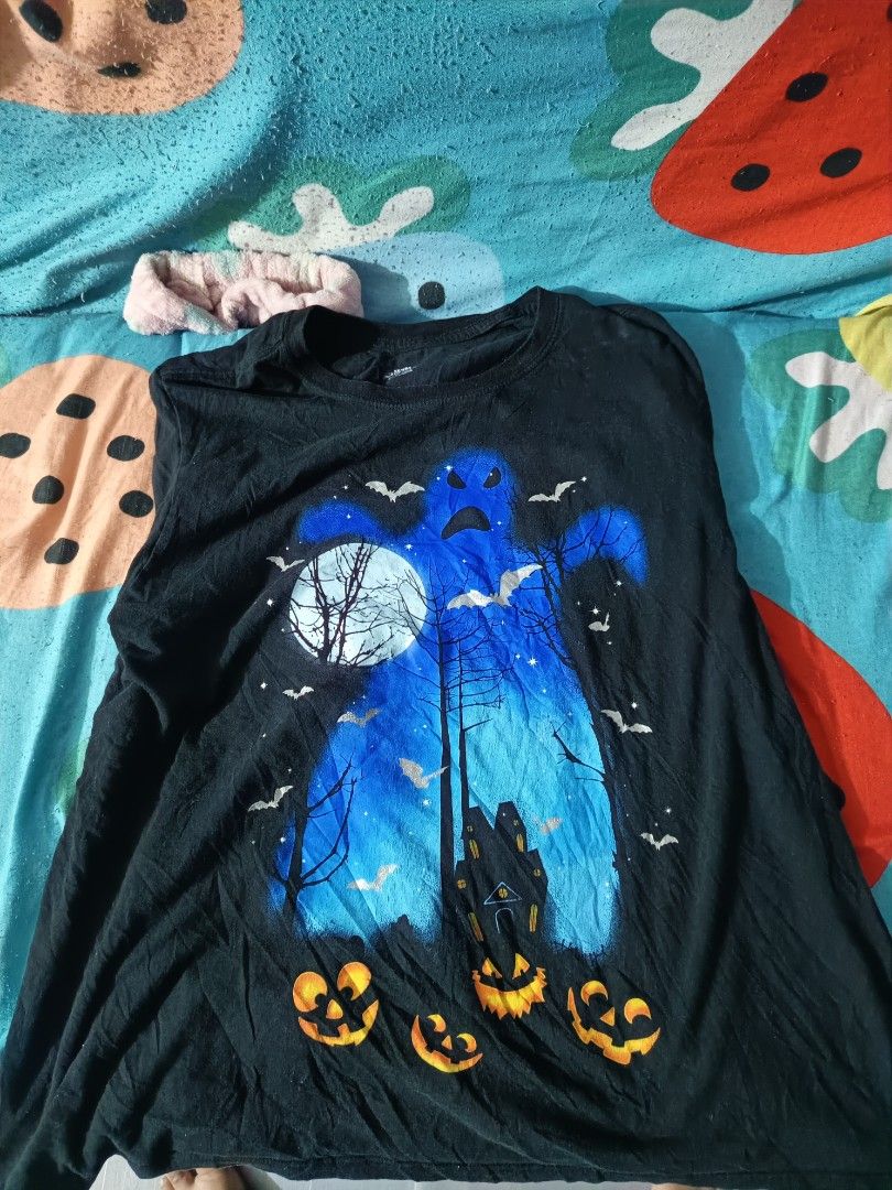 Thrift Halloween shirt (Category: Shirts) located in Cebu City. Submitted by negotiableprice22 (Listing ID 1328408577, Image 1). Description: for women.