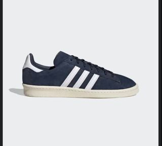 (Category: ) located in . Submitted by chillingimavillain_sneakerstwo (Listing ID 1328334343, Image 1). Description: .