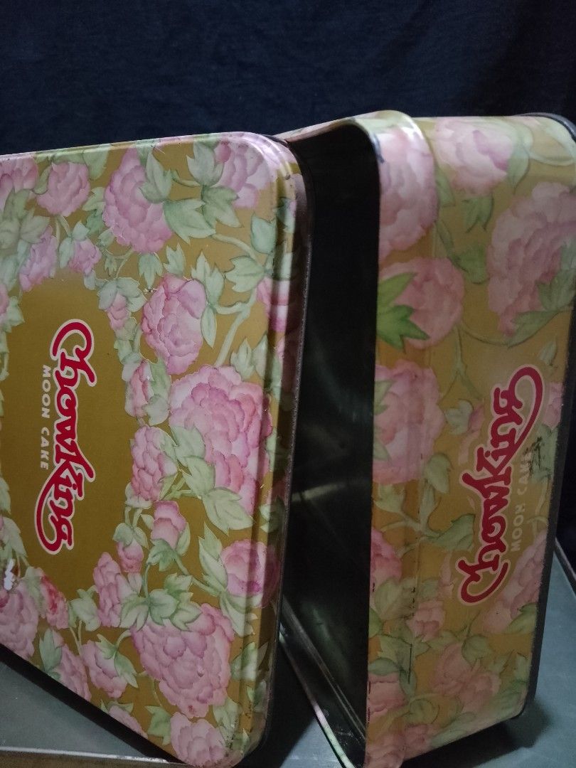 Vintage Chowking MOON CAKE tin can (Category: Food Organization & Storage) located in Davao. Submitted by jeffsantos (Listing ID 1328412404, Image 3). Description: Still in very good shape and condition.