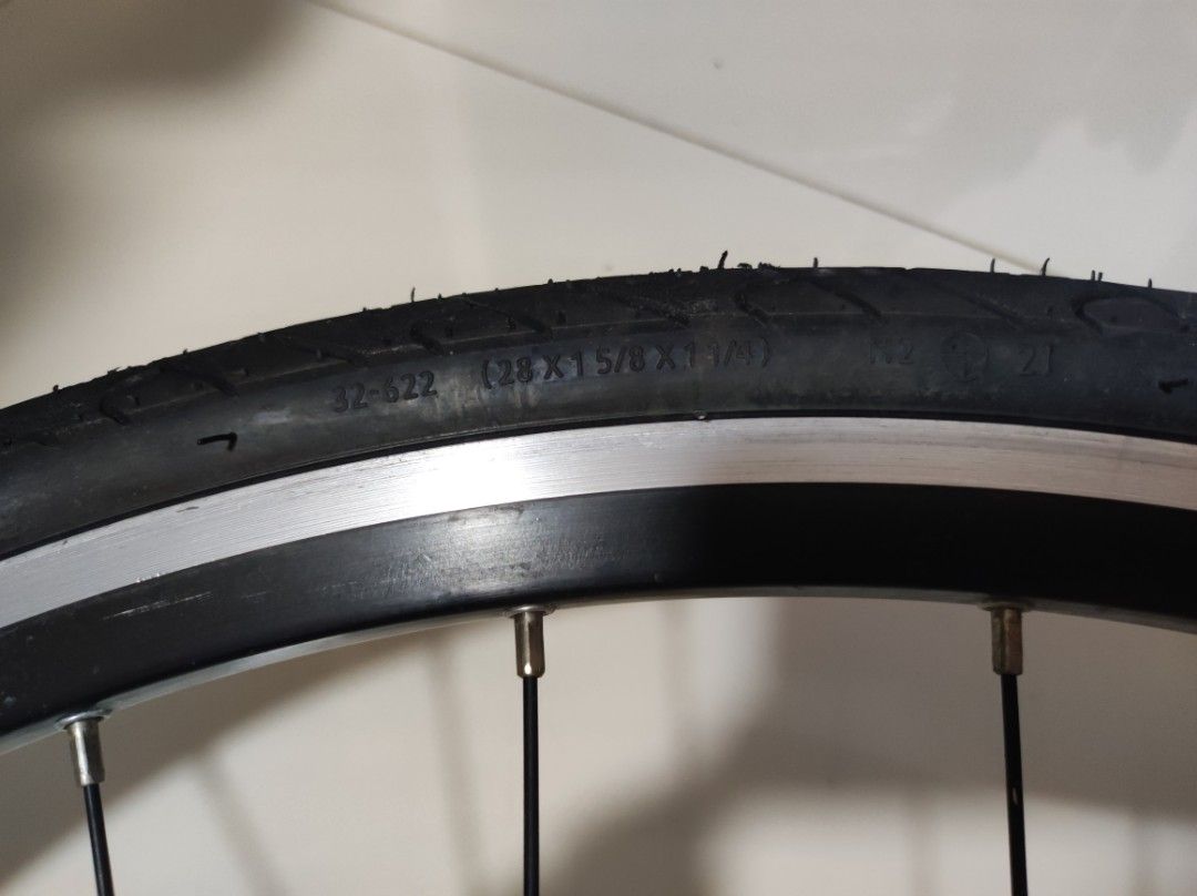 Wheelset (Category: Parts & Accessories) located in Singapore. Submitted by 1406288 (Listing ID 1328314713, Image 3). Description: .
