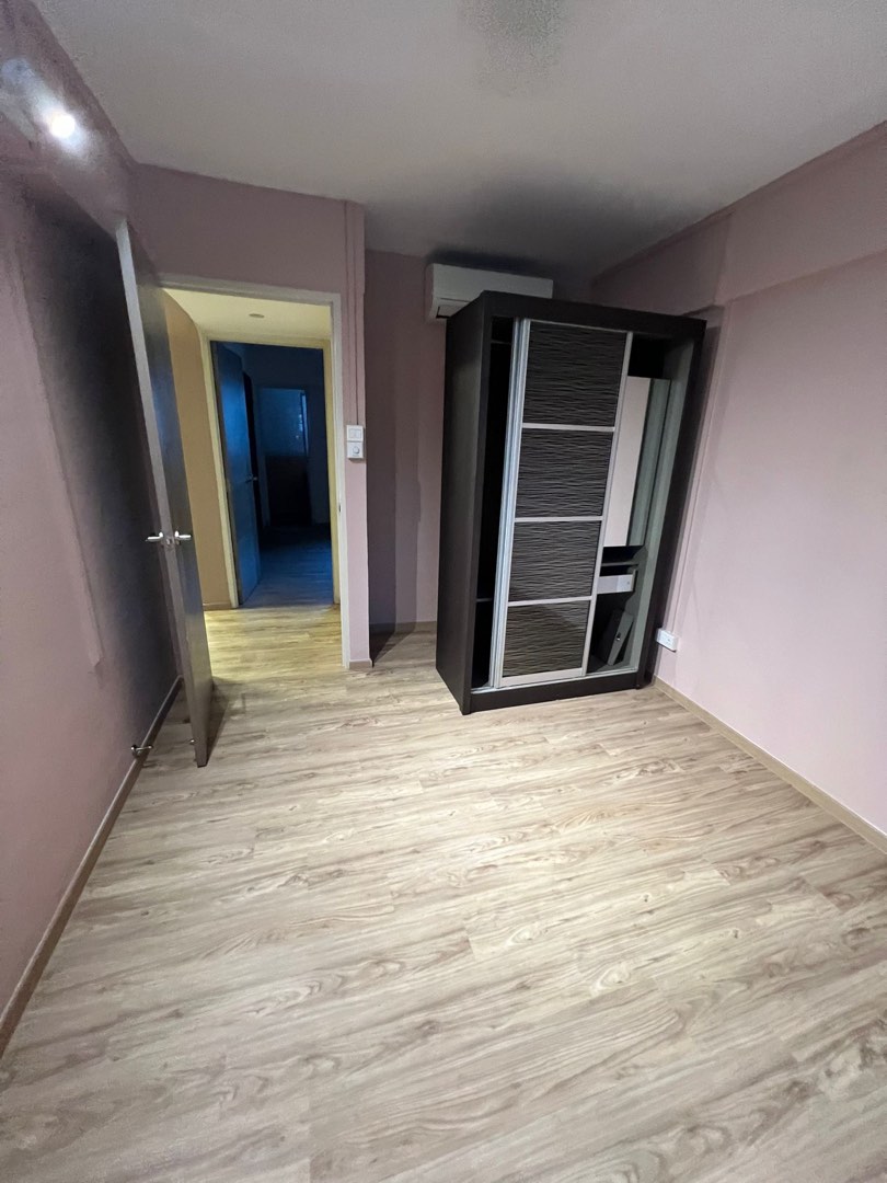 (Category: ) located in . Submitted by susannah85 (Listing ID 1323697433, Image 1). Description: .
