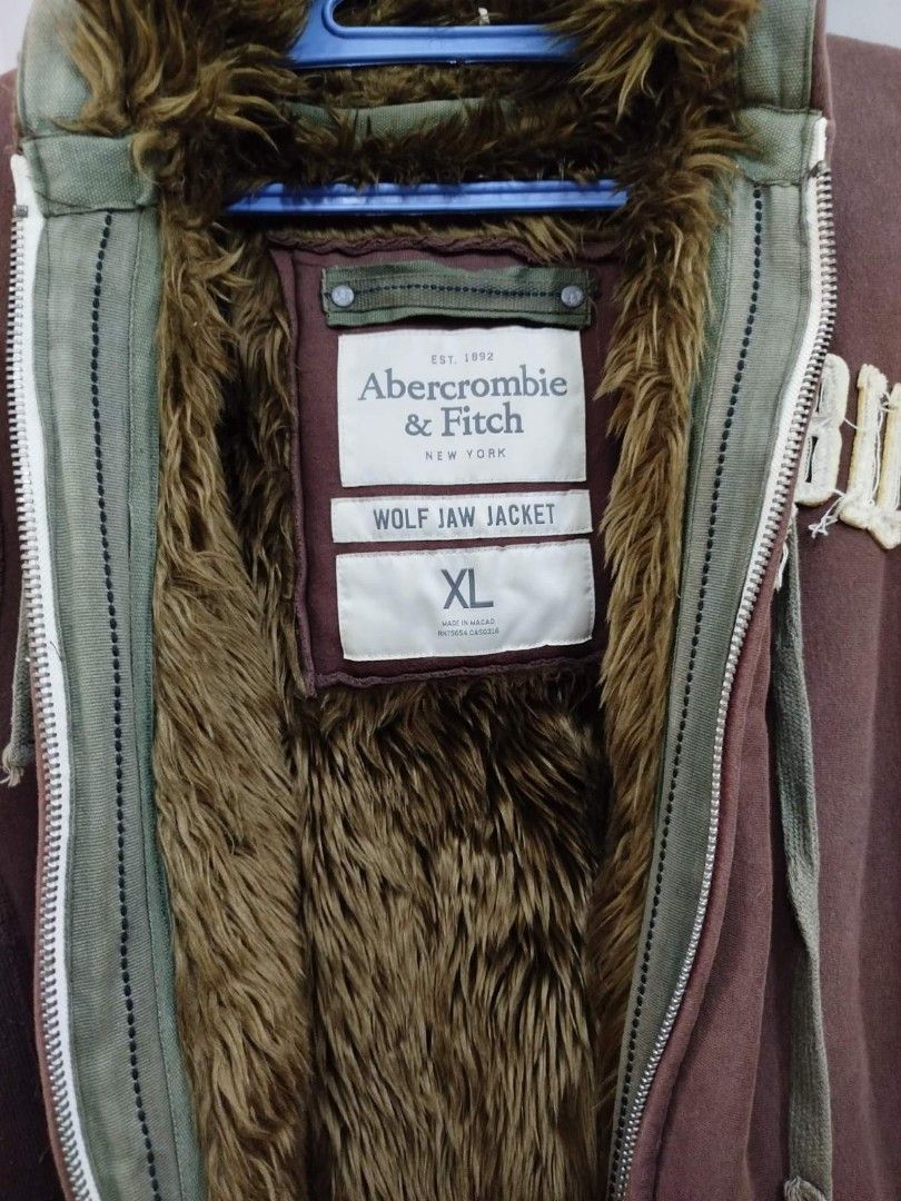 Abercrombie Fitch Wolf Jaw Jacket Men s Fashion Coats Jackets and Outerwear on Carousell