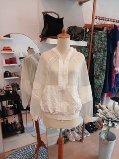 (Kategori: ) berada di . Dikirim oleh ajooolshop (ID iklan 1323722927, Gambar 1). Deskripsi: .