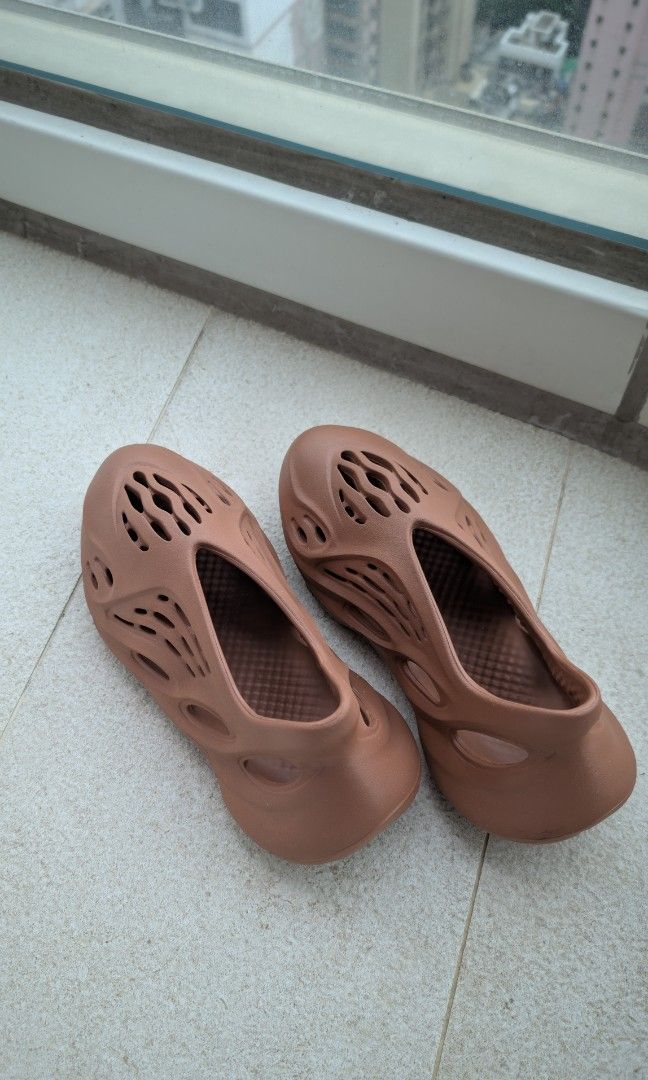 yeezy foam runner womens sizing