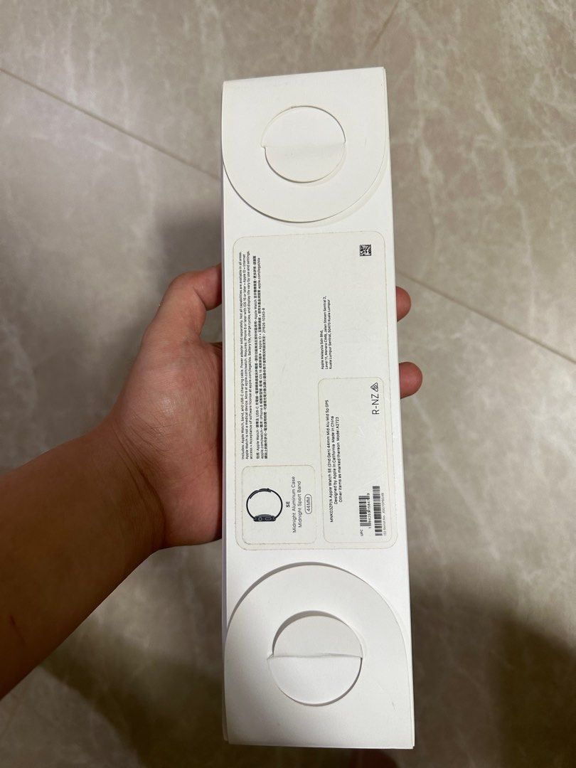 Apple あざとい Watch SE (第2世代) 44mm ミッドナイト GPS Apple あざとい Watch SE (第2世代) 44mm ミッドナイト GPS