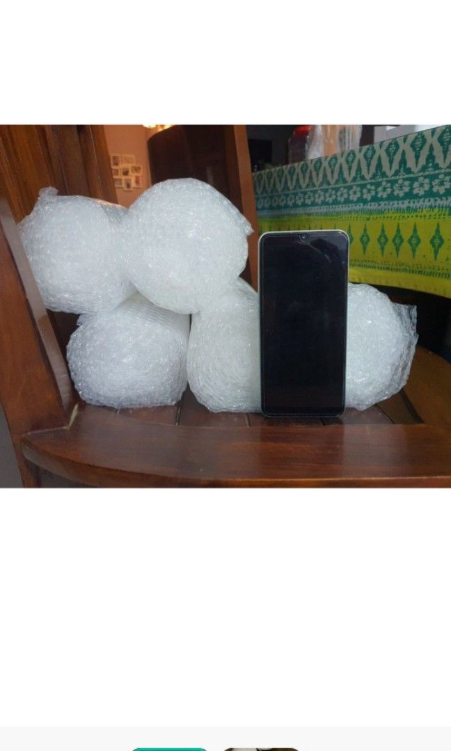 Bubble Wrap Roll (Category: Art & Prints) located in Singapore. Submitted by lavender.j (Listing ID 1290566864, Image 1). Description: CHEAP BUBBLE WRAP ROLL 1 small roll for $1 Take all for $5 width: 25cm length: unknown bcuz it had to be split into a few parts OPPO A31 for comparison meetups at 730866 or WOODLANDS MRT.