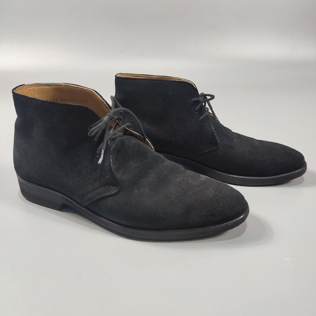 BURBERRY CHUKKA BOOTS (Category: Boots) located in Manila. Submitted by mnlhappybattle (Listing ID 1323700207, Image 2). Description: BURBERRY CHUKKA BOOTS Good condition Tagged size : 24.5 Fits 7.5 MENS NO INCLUSION.