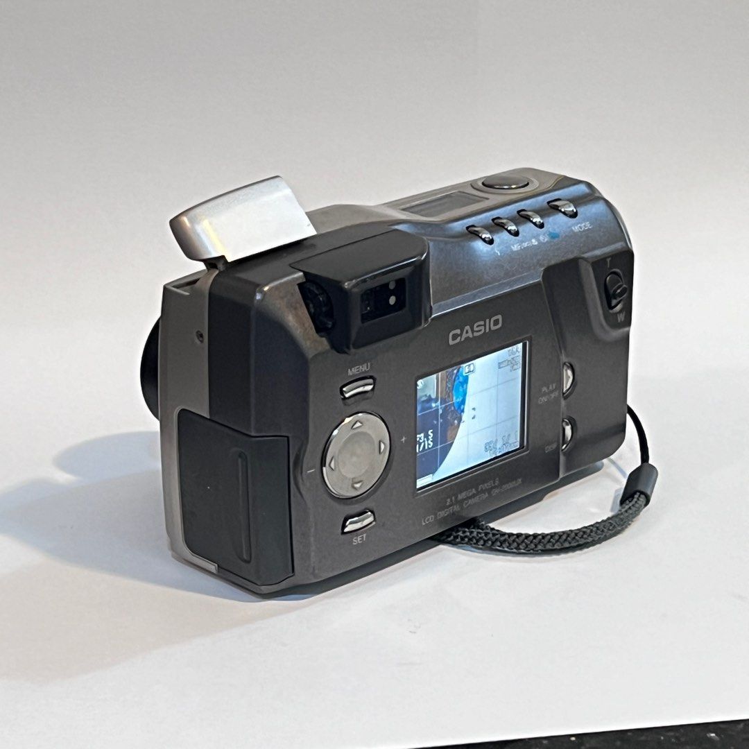 CASIO QV-2000UX Casio QV-2000UX | Digimanie