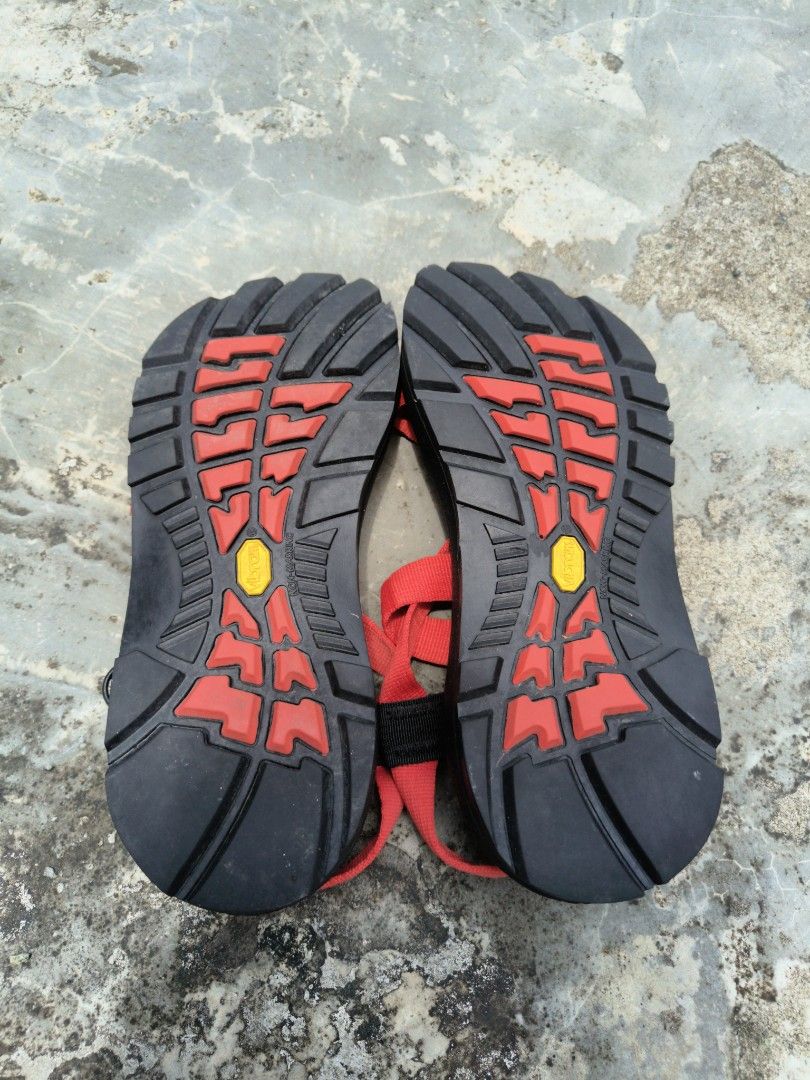 CHACO VIBRAM Women s Fashion Footwear Sandals on Carousell