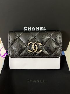 (Category: ) located in . Submitted by shopshoppings (Listing ID 1323691077, Image 1). Description: .