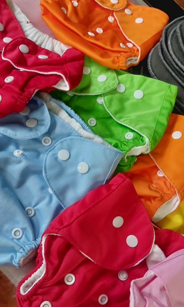 Cloth diapers with free reversible bag (Category: Diapers & Baby Wipes) located in Manila. Submitted by mpirerules (Listing ID 1323657992, Image 2). Description: Cloth diaper set with bamboo inserts Washed, stored, never used Selling the entire set for Php1500 comes with free reversible bag MOP: BDO/BPI bank deposit or funds transfer; Gcash/Maya.